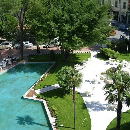 Hotel Della Citta Et De La Ville Форлі Екстер'єр фото